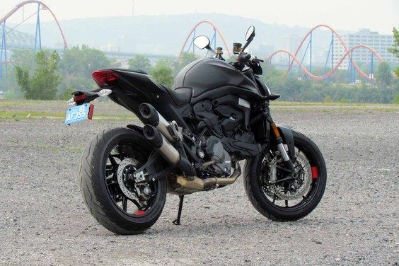 Thông số Ducati Monster 2021