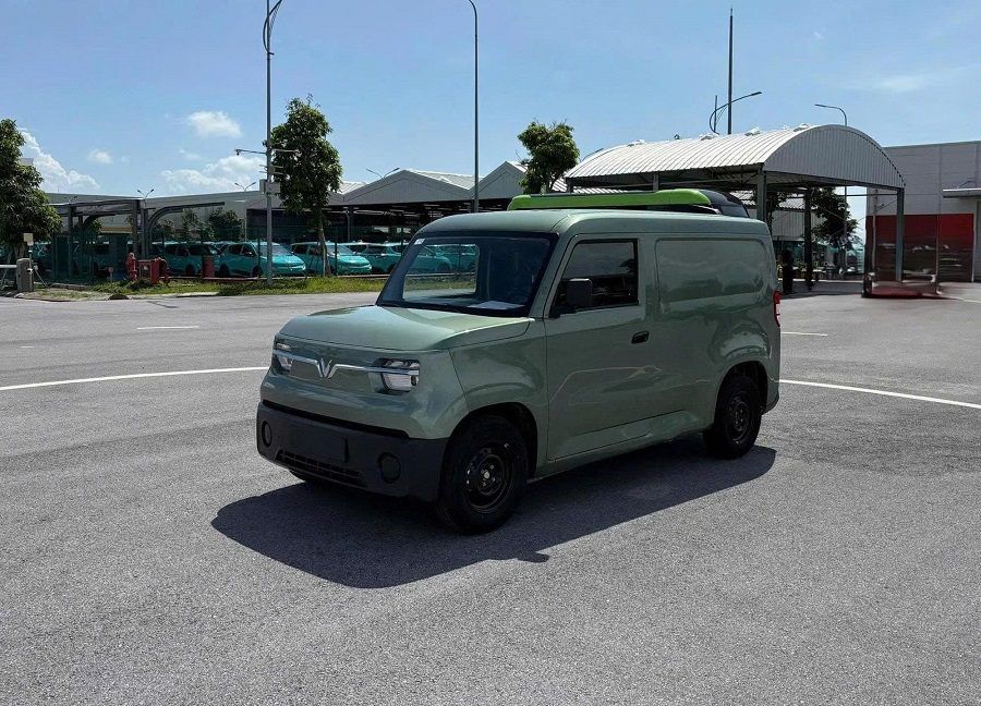 VinFast EC Van ra mắt: Giá 285 triệu, đối thủ của Suzuki Blind Van