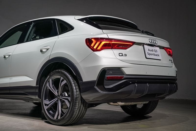 Audi Q3 Sportback 40 TFSI quattro S line Black Edition-2