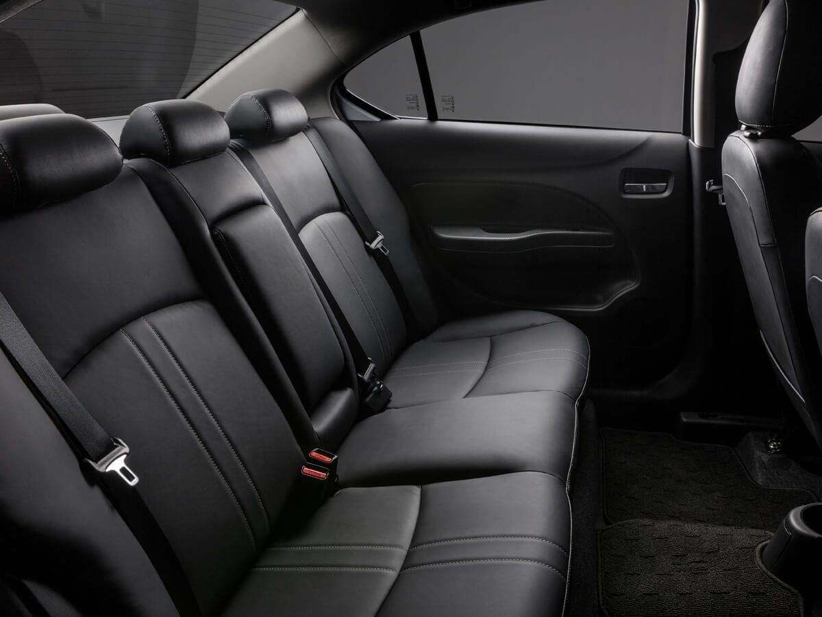 Kia Soluto và Mitsubishi Attrage - Xe nào đáng mua hơn?