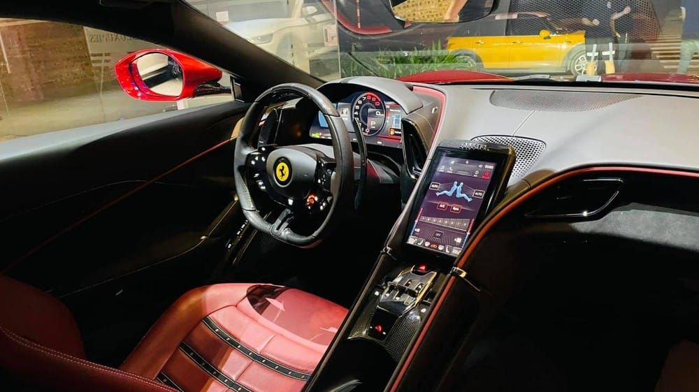 Khoang lái của siêu xe Ferrari Roma Khoang lái của siêu xe Ferrari Roma