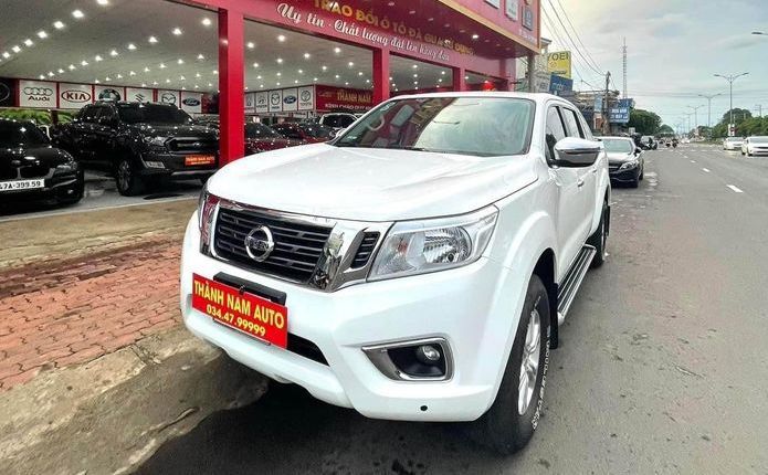 Bán tải NISSAN NAVARA EL