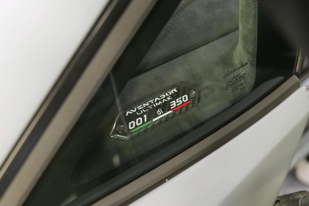 Logo 1di350 của siêu xe Lamborghini Aventador LP780-4 Ultimae Logo 1di350 của siêu xe Lamborghini Aventador LP780-4 Ultimae