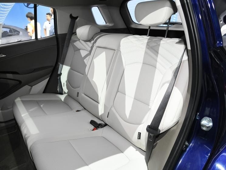 Hàng ghế sau bọc da và có bệ tì tay trung tâm của Hyundai ix35 2021 Hàng ghế sau bọc da và có bệ tì tay trung tâm