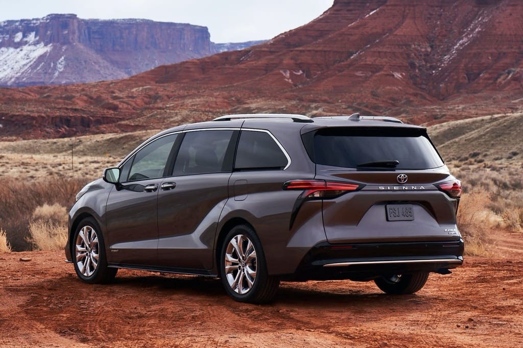 Toyota Sienna - 2
