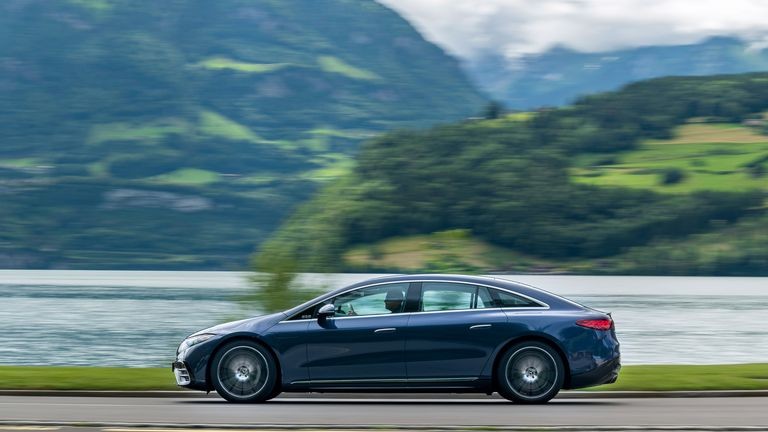 2022 Mercedes-Benz EQS phiên bản EQS450+