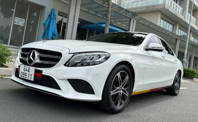 Bán xe Mercedes Benz C180K mua mới T12/2020 Model 2021