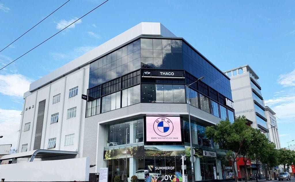 BMW Nguyễn Văn Trỗi