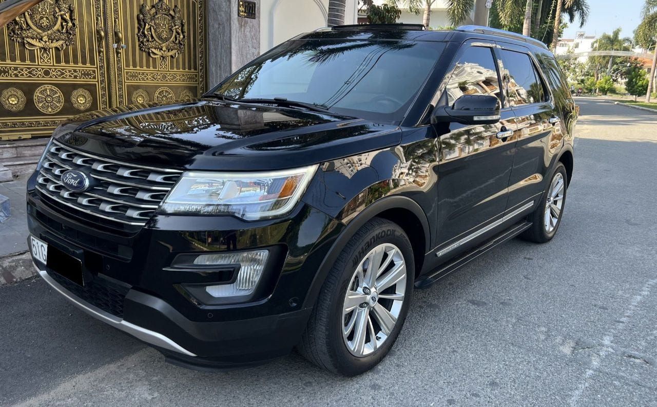 Bán Ford Explorer model 2017 Full option màu đen nhập Mỹ