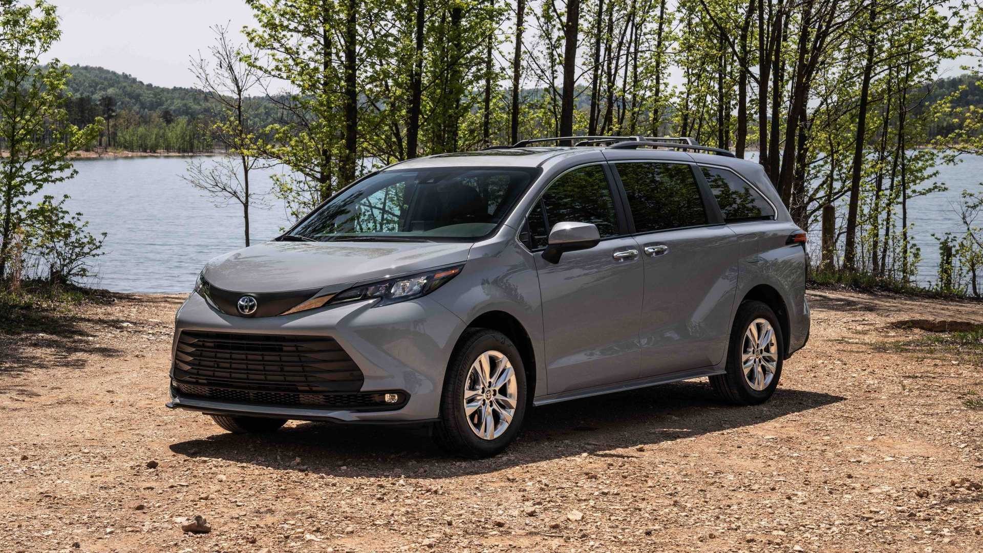 Toyota Sienna 2022 ra mắt phiên bản Woodland giá khởi điểm $46.565