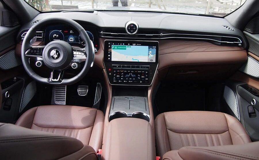 nội thất Maserati Grecale GT