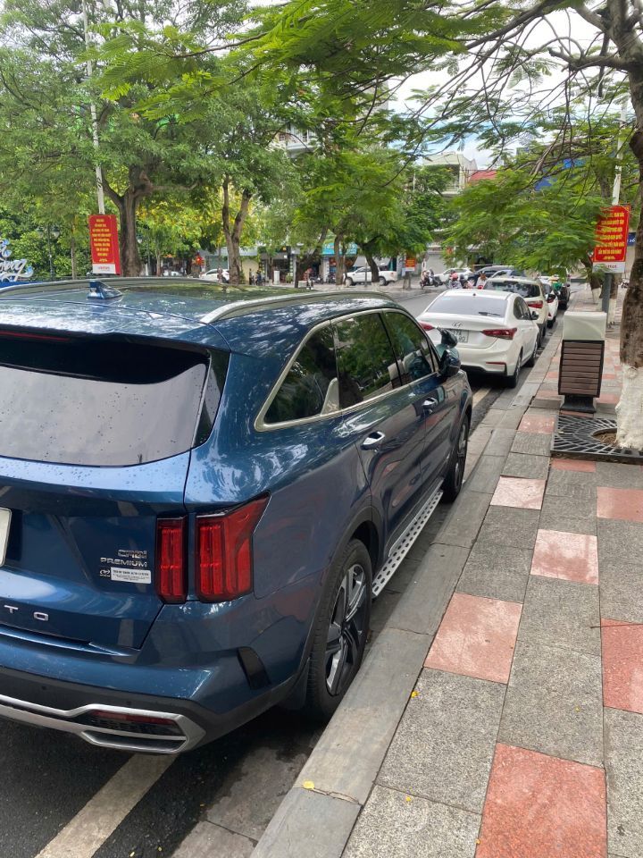 GIA ĐÌNH CÓ VIỆC CẦN  BÁN XE  SORENTO SẢN XUẤT NĂM 2022