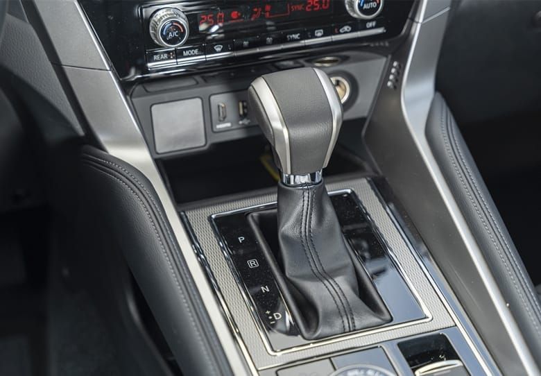 sử dụng phanh tay tự động