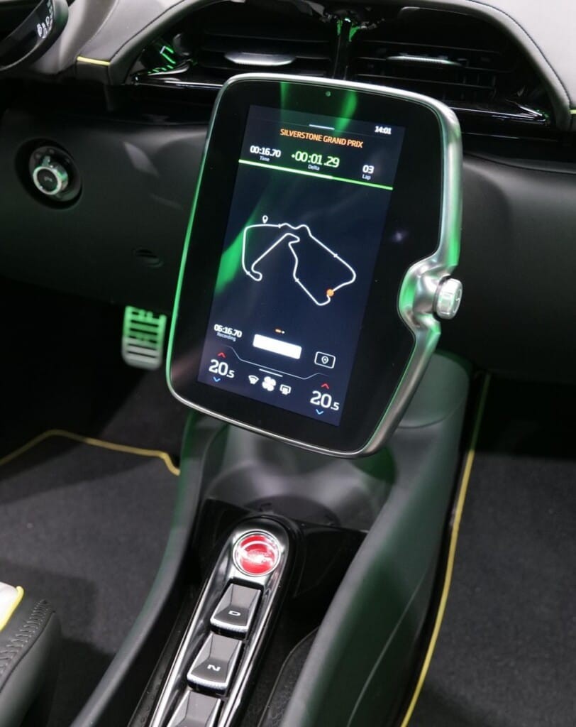 Thời gian tăng tốc từ 0 đến 100 km/h của siêu xe McLaren Artura chỉ 3 giây, khá ấn tượng cho mẫu xe sử dụng động cơ V6, dung tích 3.0 lít