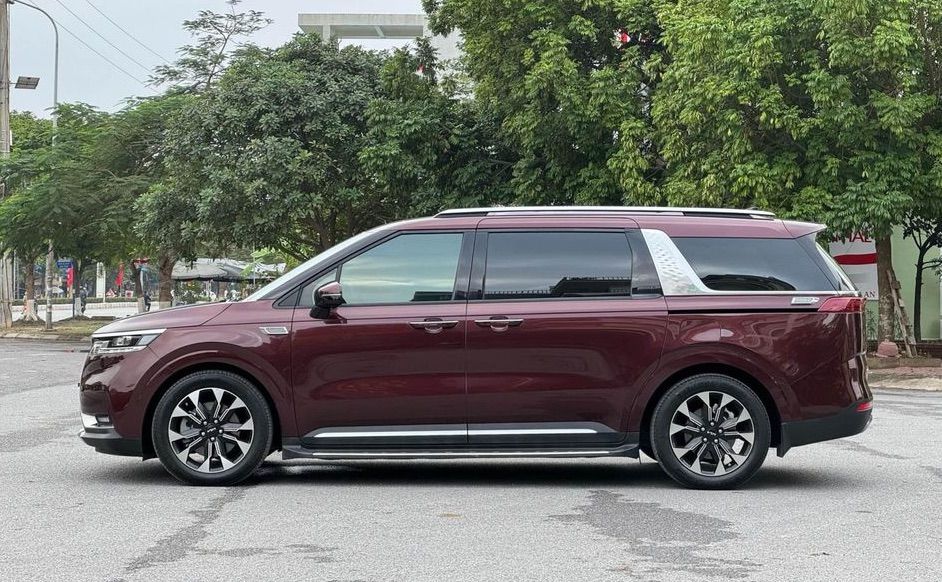 Bán Kia Carnival 2022 Signature lướt