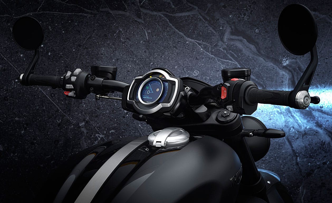 Màn hình điện tử hiển thị màu, kết nối Gopro và điện thoại thông minh trên Triumph Rocket 3 R Black Edition.