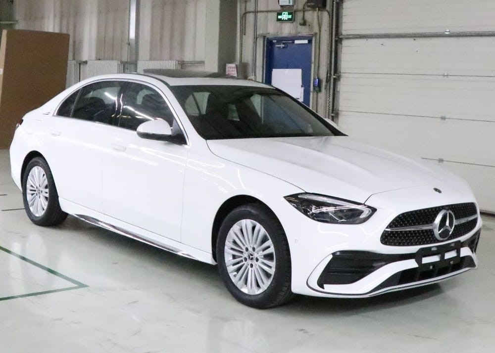 Mercedes-Benz C-Class L 2021 dành cho thị trường Trung Quốc Mercedes-Benz C-Class L 2021 dành cho thị trường Trung