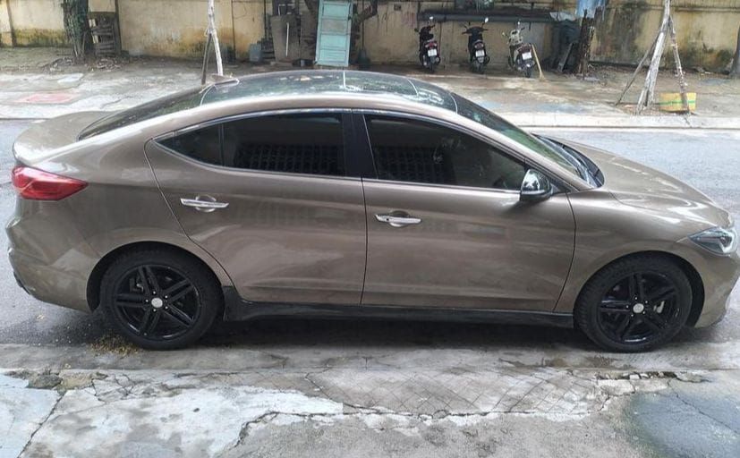 bán xe HYUNDAI Elantra turbo AT 2018