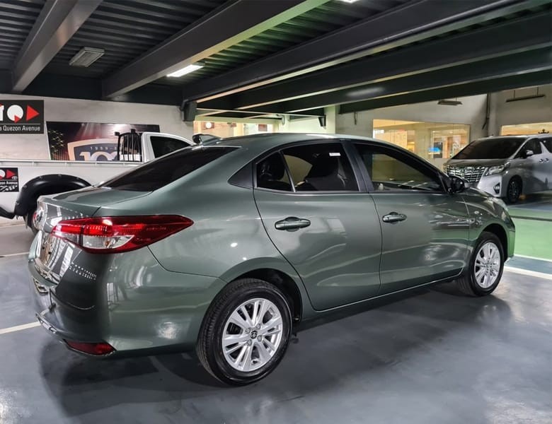 Toyota Vios 2021 nhìn từ phía sau