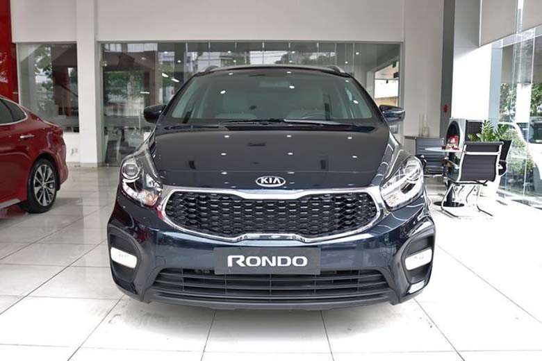 Ngoại thất Kia Rondo 2.0 GAT Deluxe trang nhã