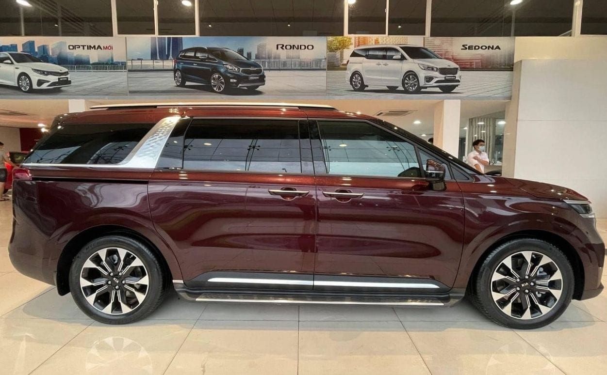 Carnival máy Dầu 7 chỗ xe giao ngay