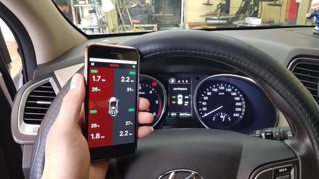 Cảm biến áp suất lốp 2021 có gì ' xịn xò ' ?