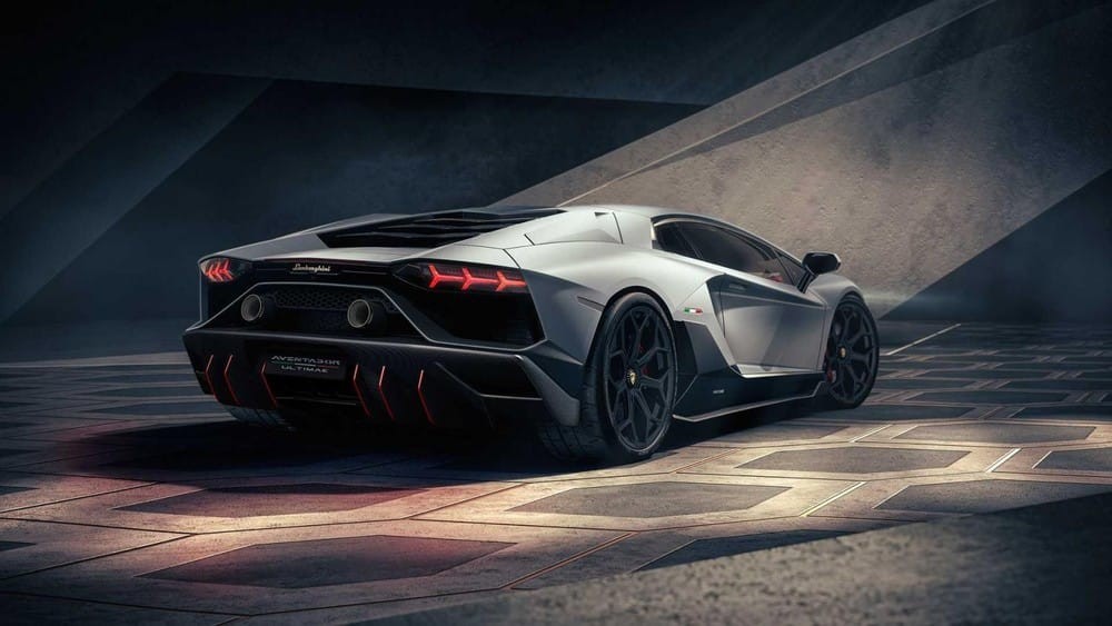 Lamborghini Aventador LP 780-4 Ultimae Coupe sơn 2 màu xám Lamborghini Aventador LP 780-4 Ultimae Coupe sơn 2 màu xám