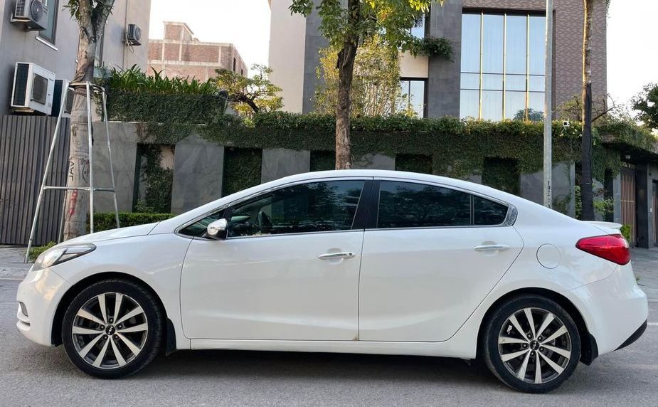 Bán Kia K3 số tự động cũ (2015)