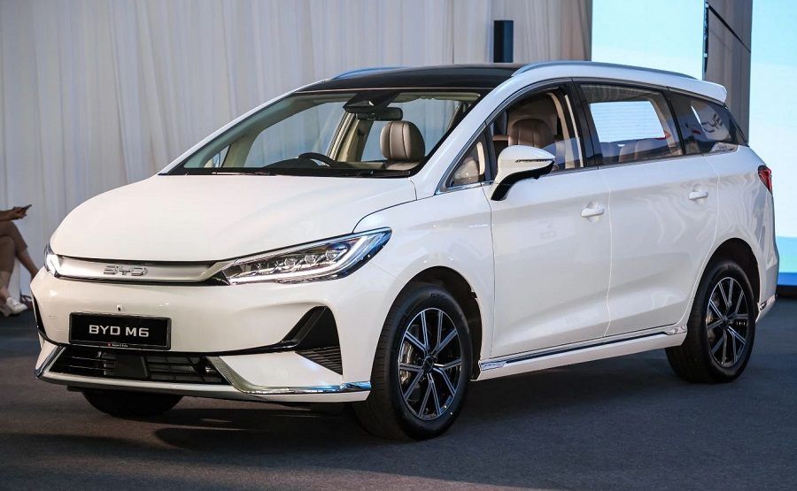 Trạm Sạc Hiếm Hoi - Mua BYD M6 Có Phải Là Canh Bạc?