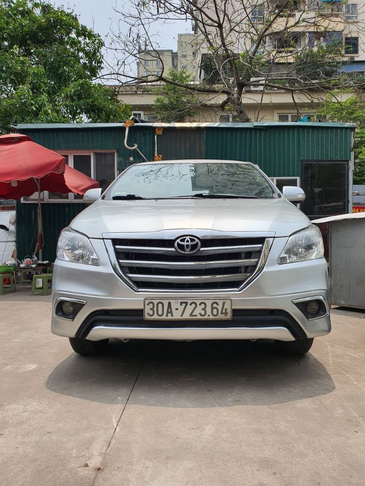 Chính chủ bán xe TOYOTA INOVA sản xuất năm 2015