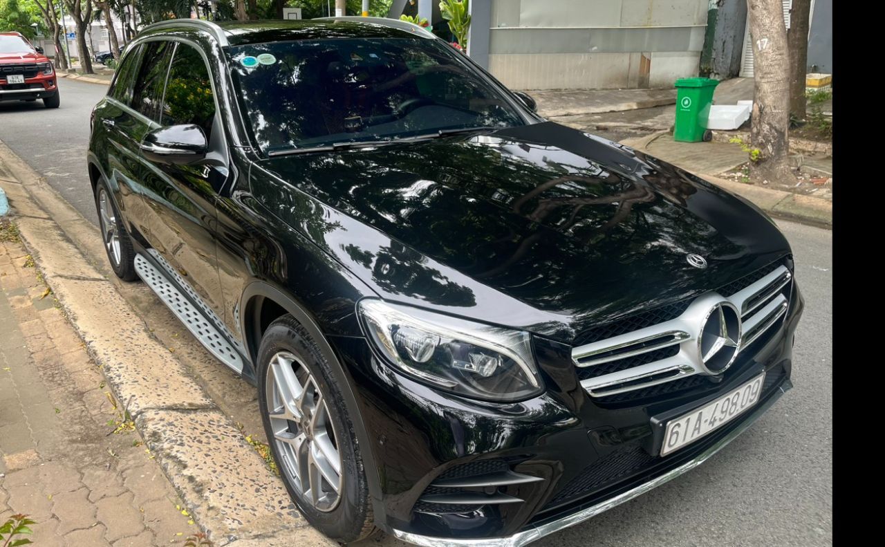 Mercedes Benz GLC - 300 4 Matic