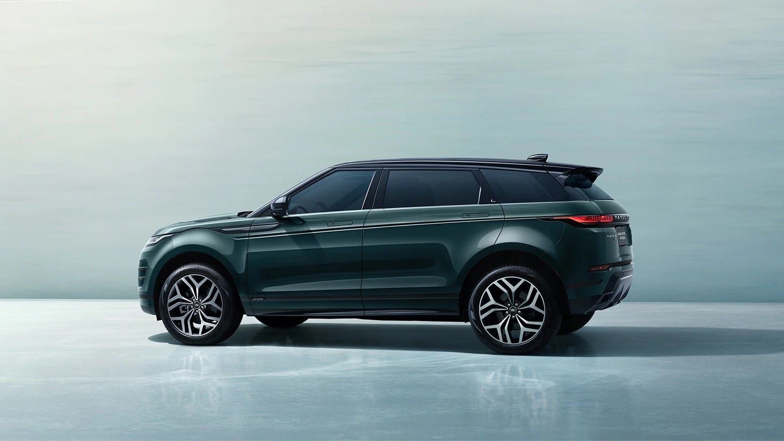 Range Rover Evoque L ra mắt tại Trung Quốc, giá từ 66.366 USD