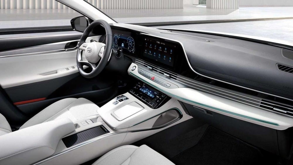 Nội thất màu be phối đen của Hyundai Grandeur Le Blanc 2021