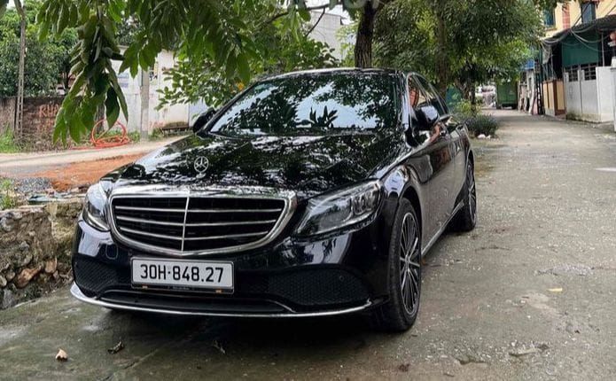 Cần bán C200 Exlcusive Model đk 2021