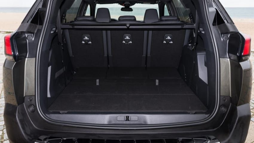 khoang hanh ly Peugeot 5008