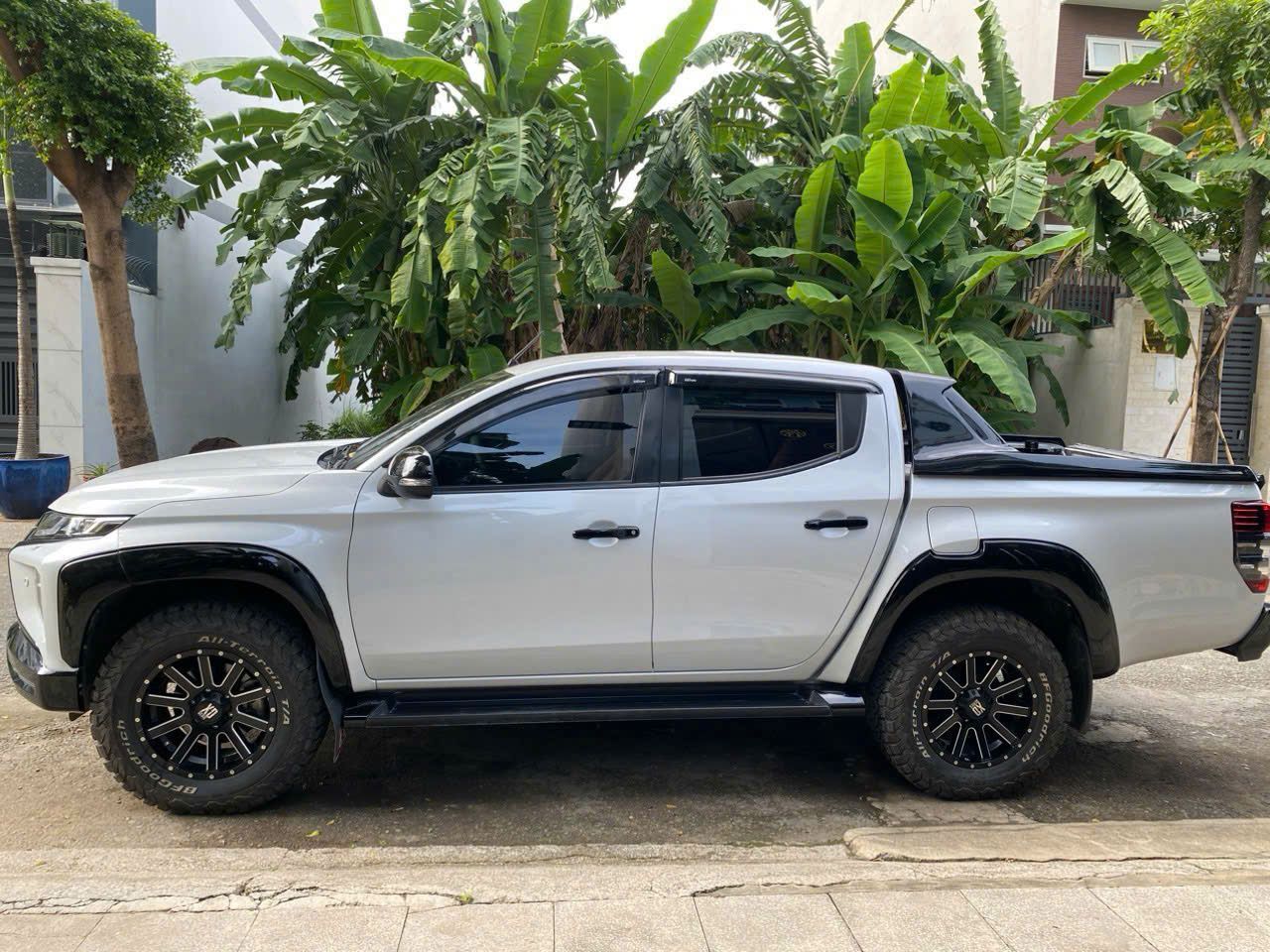 BÁN MITSUBISHI TRITON ATHLETE 4x4 2022