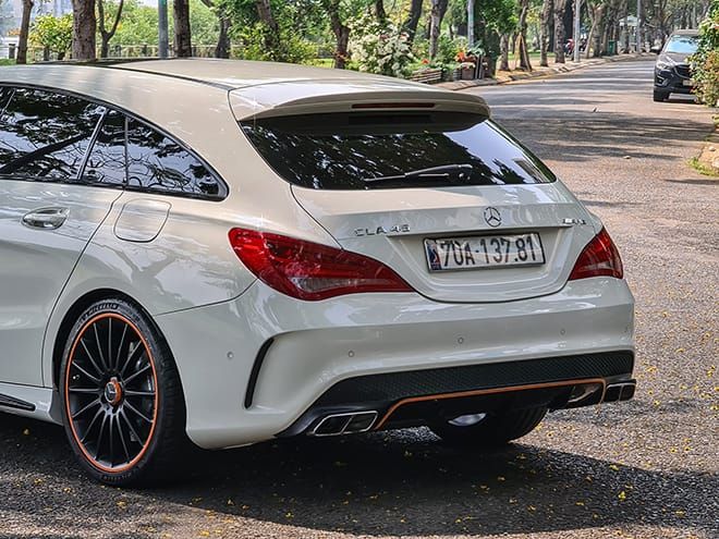 Mercedes-Benz CLA 45 AMG Shooting Brake -5