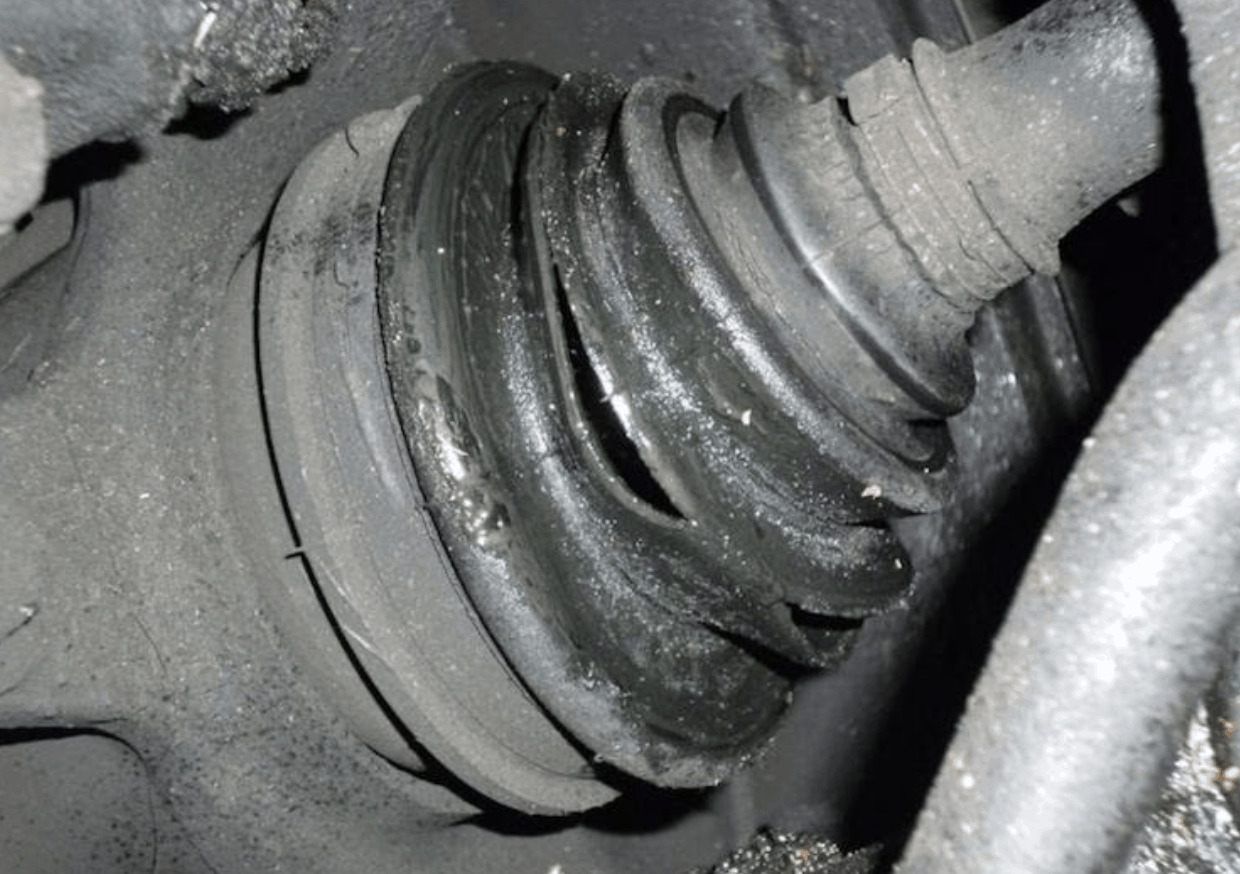 kiểm tra bốt khớp xe cũ