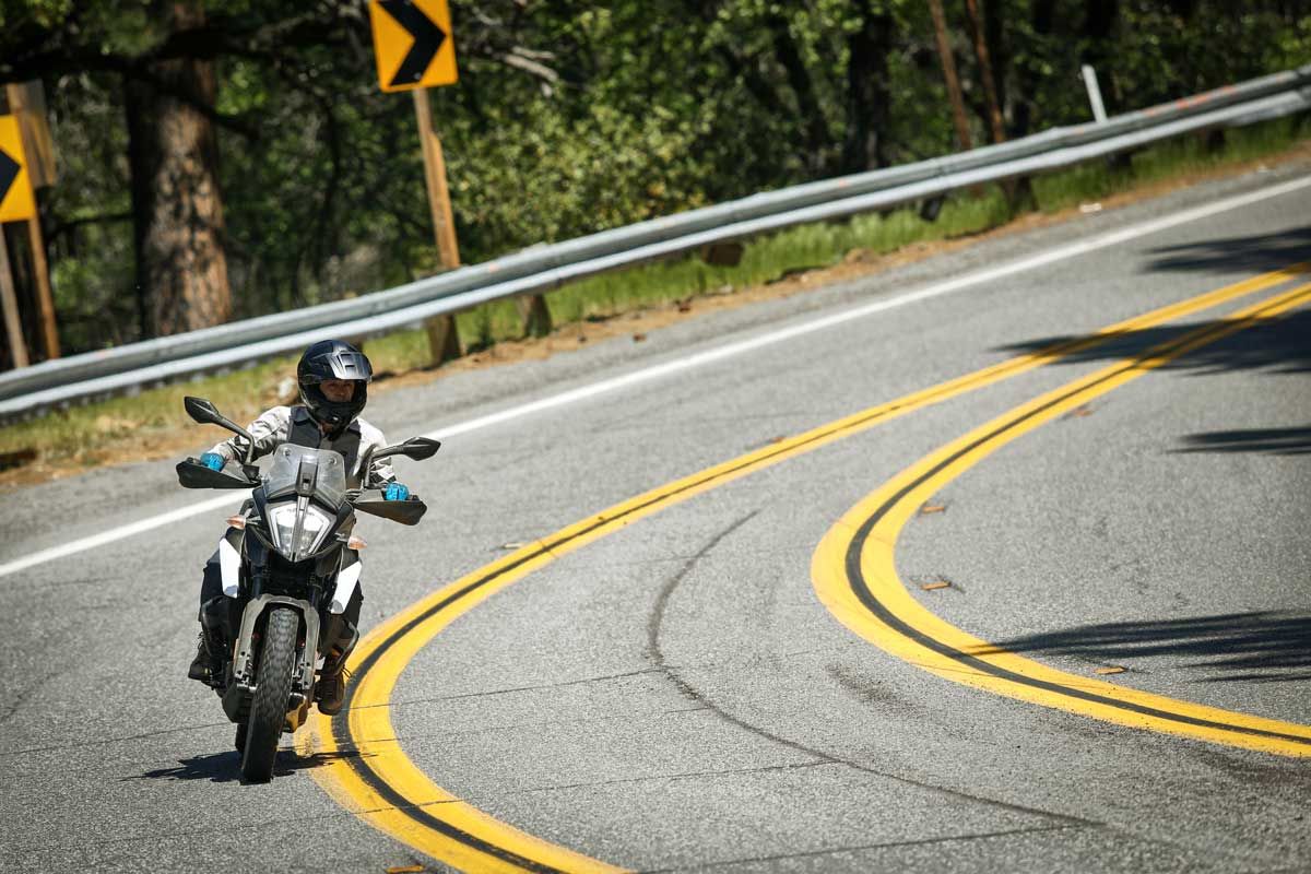 Thông số KTM 390 Adventure 2020