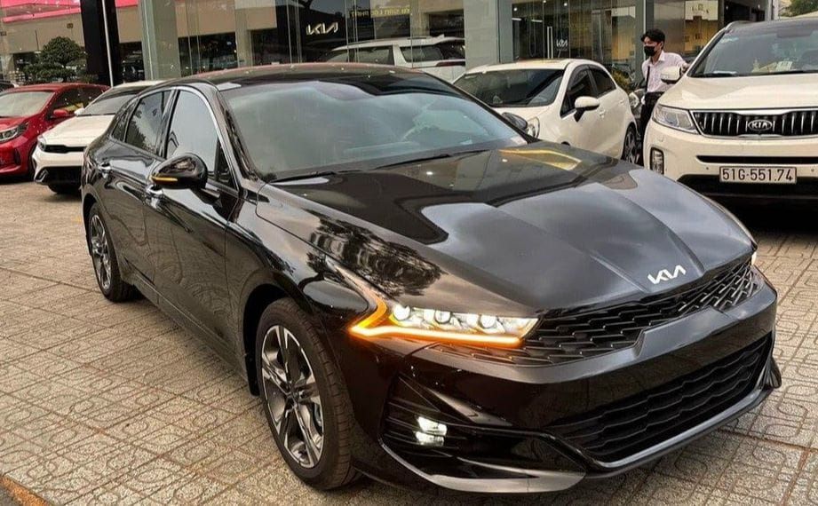 Kia K5 Premium 2022 xe sẵn giao ngay trong tháng