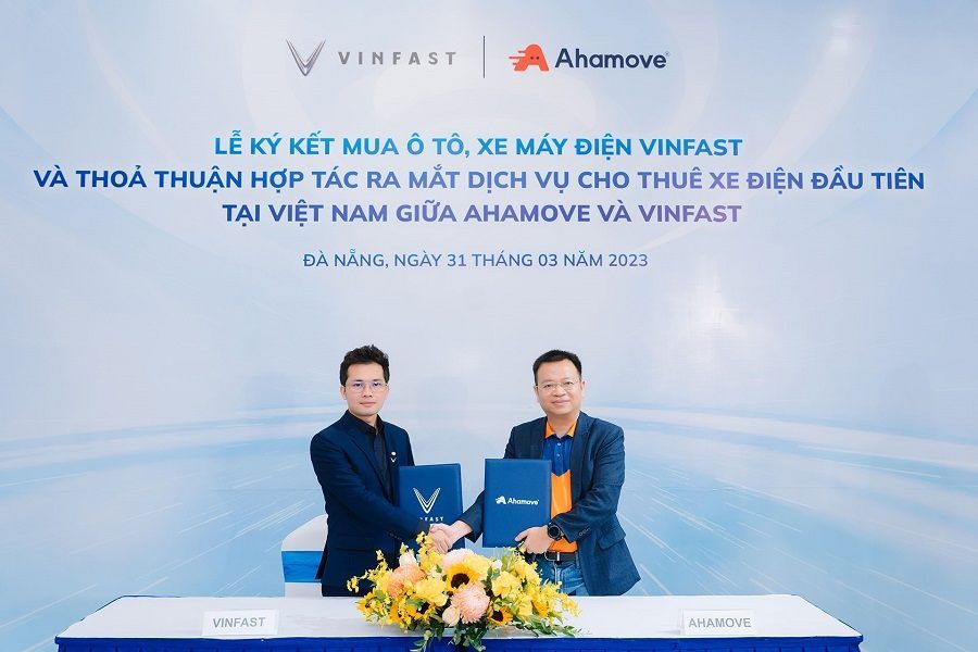 Dịch vụ thuê xe máy điện VinFast của Ahamove
