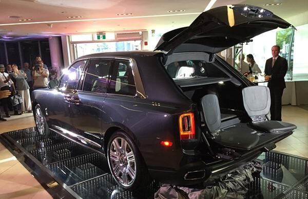Ngoại thất Rolls-Royce Cullinan 2021-5