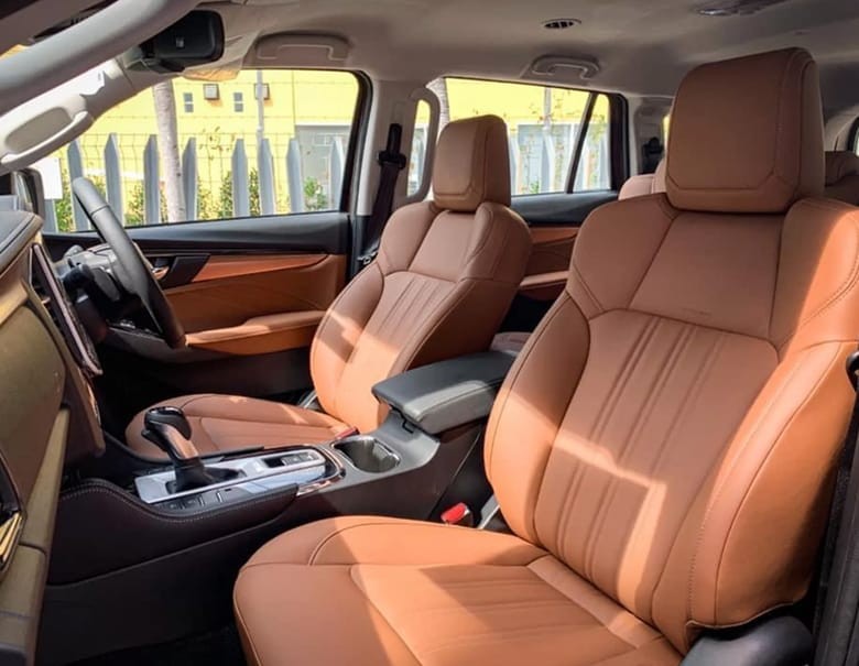 Khoang lái rộng rãi, thoải mái
