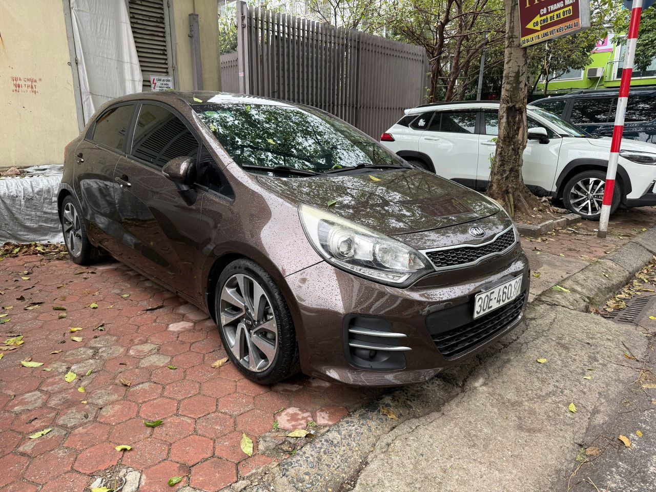 Xe KIA RIO HATCHBACK AT 1.4 nhập khẩu nguyên chiếc 5 chỗ