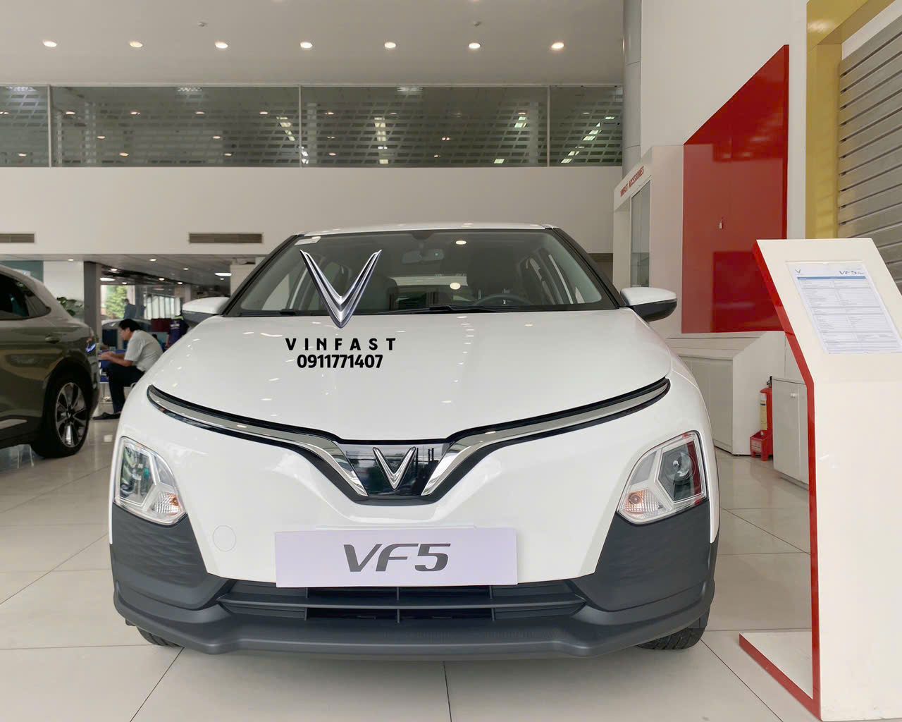 Bên em còn sẵn vài xe VinFast VF5 cuối cùng