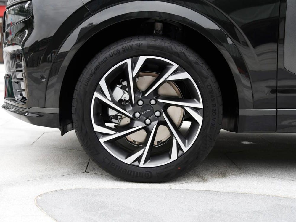 Vành của Lynk & Co 09 bản cấp thấp