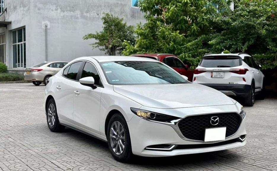 Mazda 3 1.5 Sedan Luxury