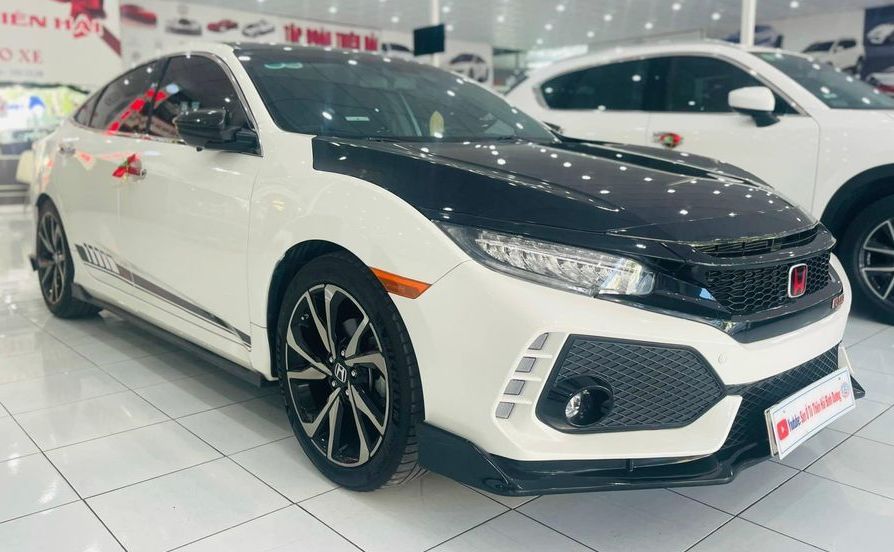 Bán Honda Civic 1.5 Turbo RS 2019 nhập khẩu
