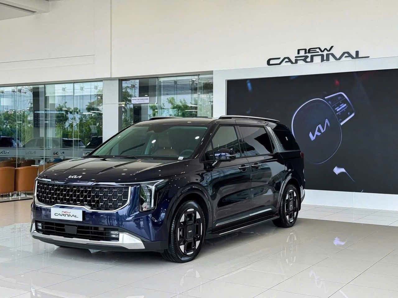 Bùng cháy cùng siêu phẩm SUV New Carnival