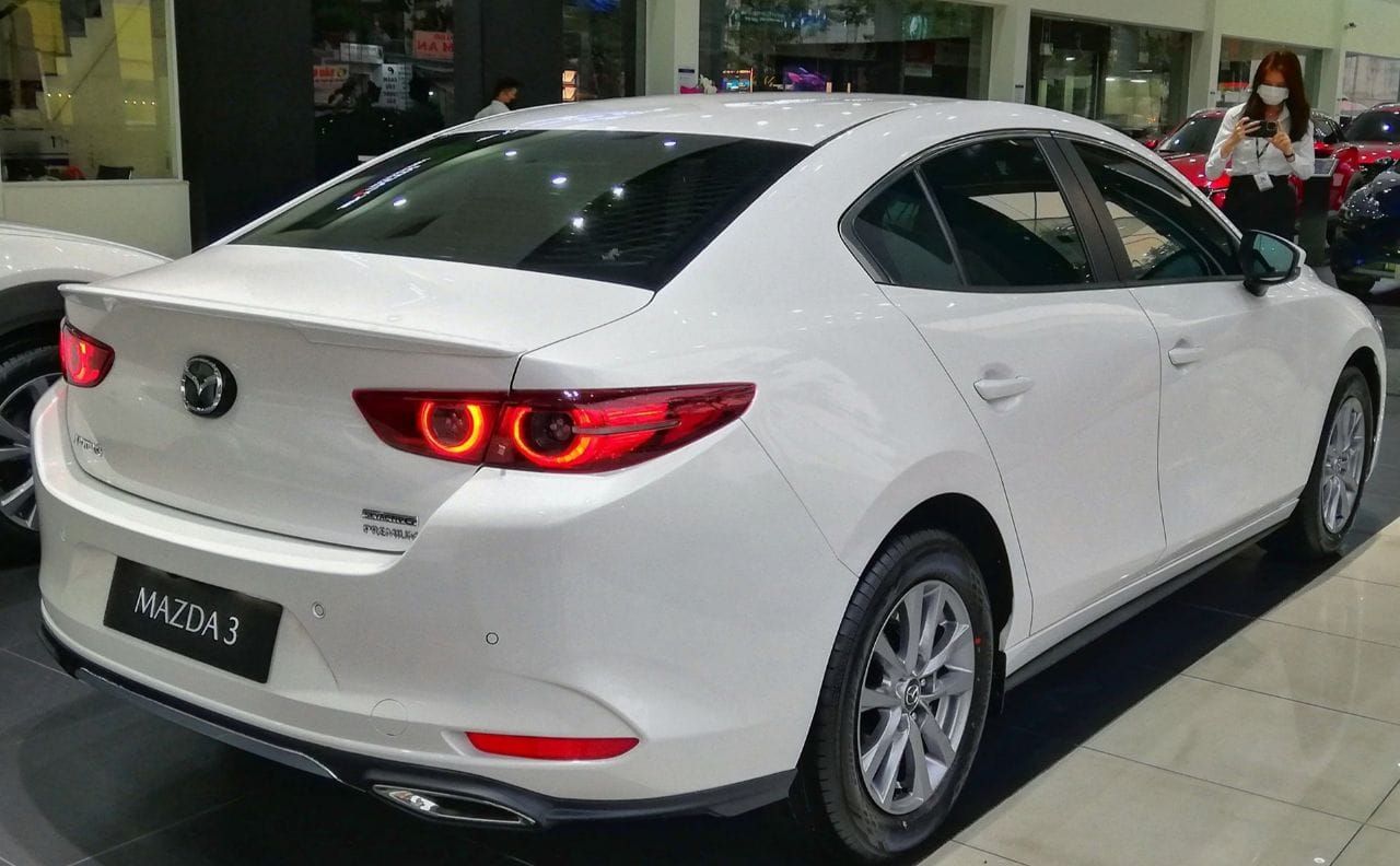 Mazda 3 2022 xe giao ngay trong tháng 4